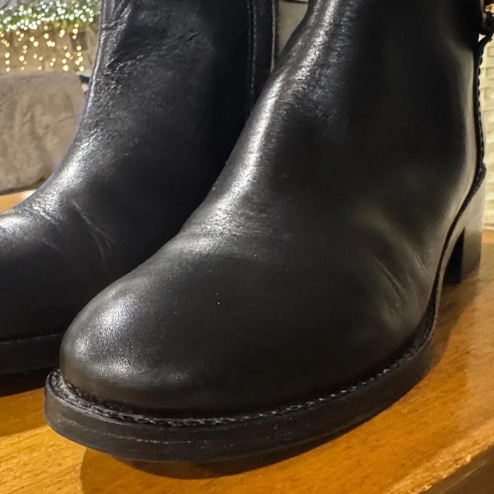 Tory Burch Black Leather Ankle Booties with Gold Logo - Picture 5 of 13